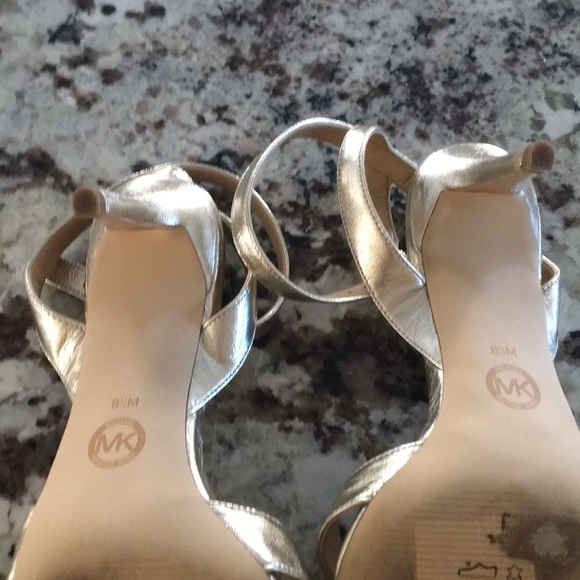 Michael by Michael Kors Maxwell mid sandal - Picture 8 of 8